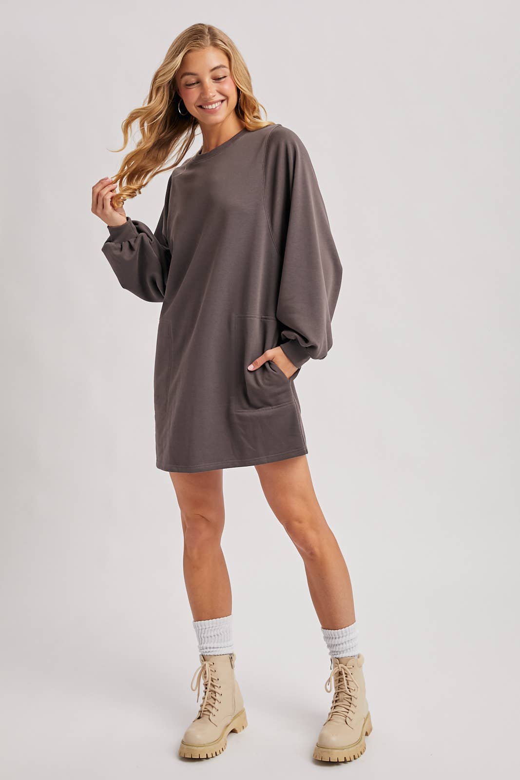 CREW NECK OVERSIZED SWEATSHIRT DRESS WITH POCKETS