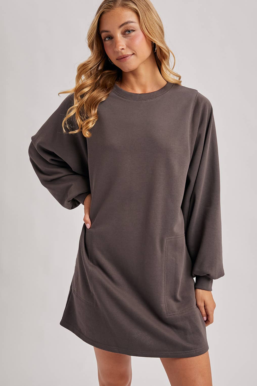 CREW NECK OVERSIZED SWEATSHIRT DRESS WITH POCKETS