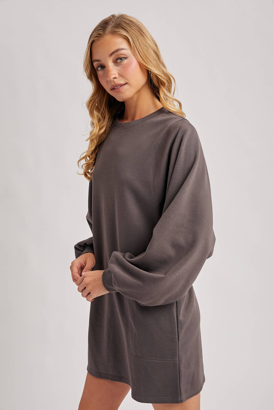 CREW NECK OVERSIZED SWEATSHIRT DRESS WITH POCKETS