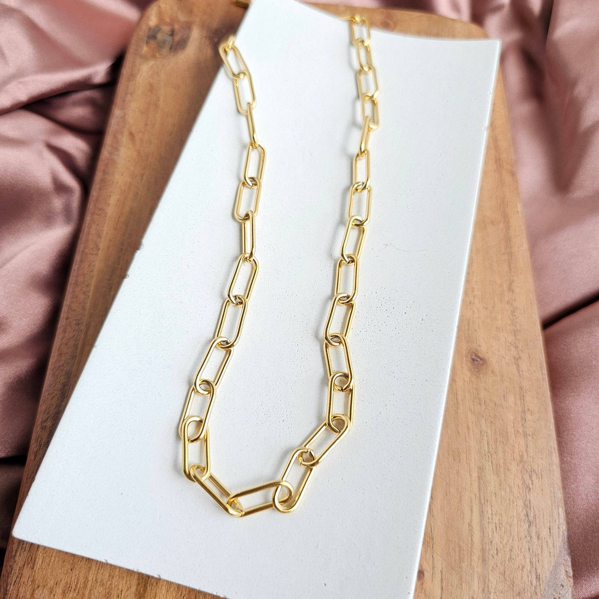 Luxe Chunky Paper Clip Chain Necklace | 18" Gold