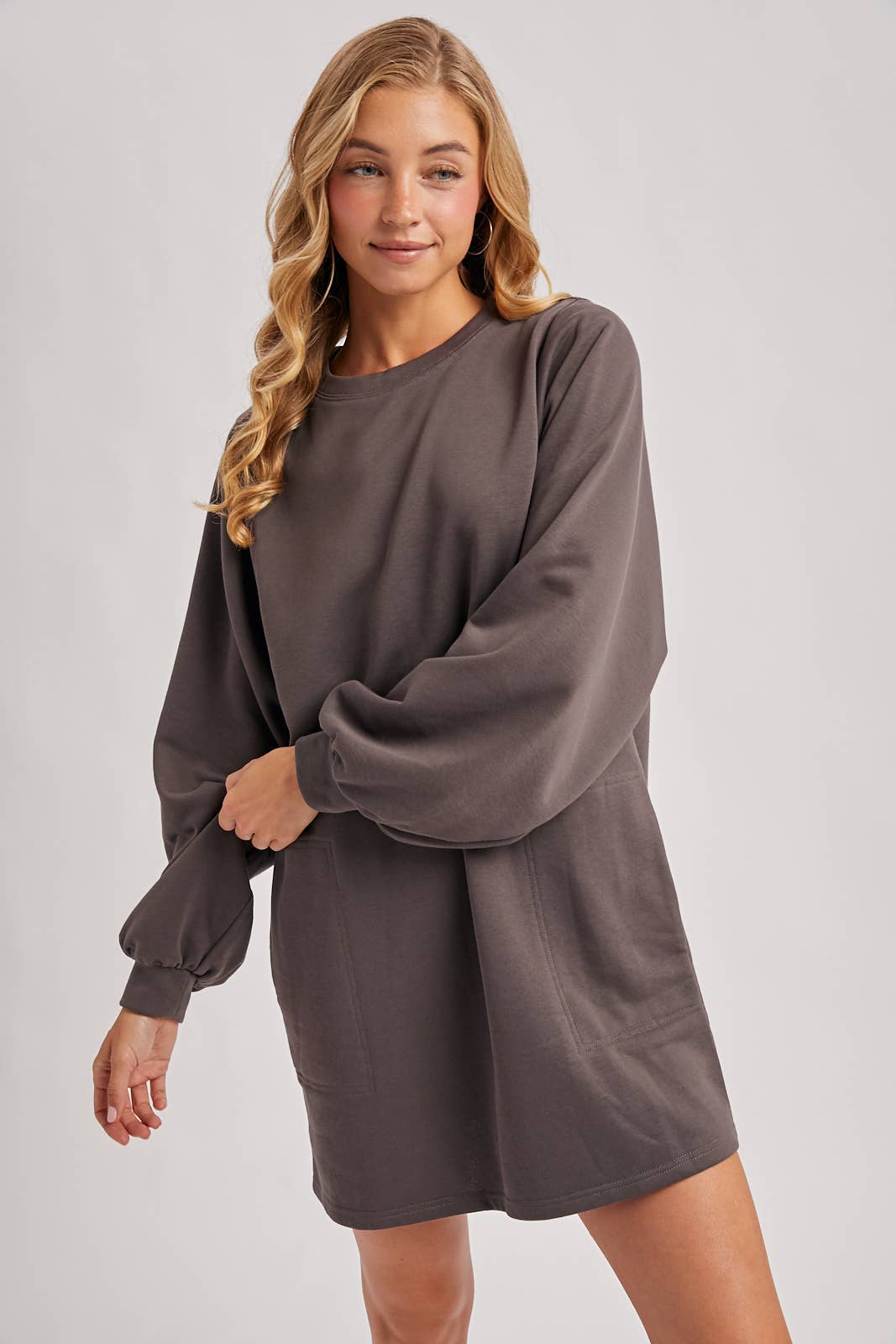 CREW NECK OVERSIZED SWEATSHIRT DRESS WITH POCKETS